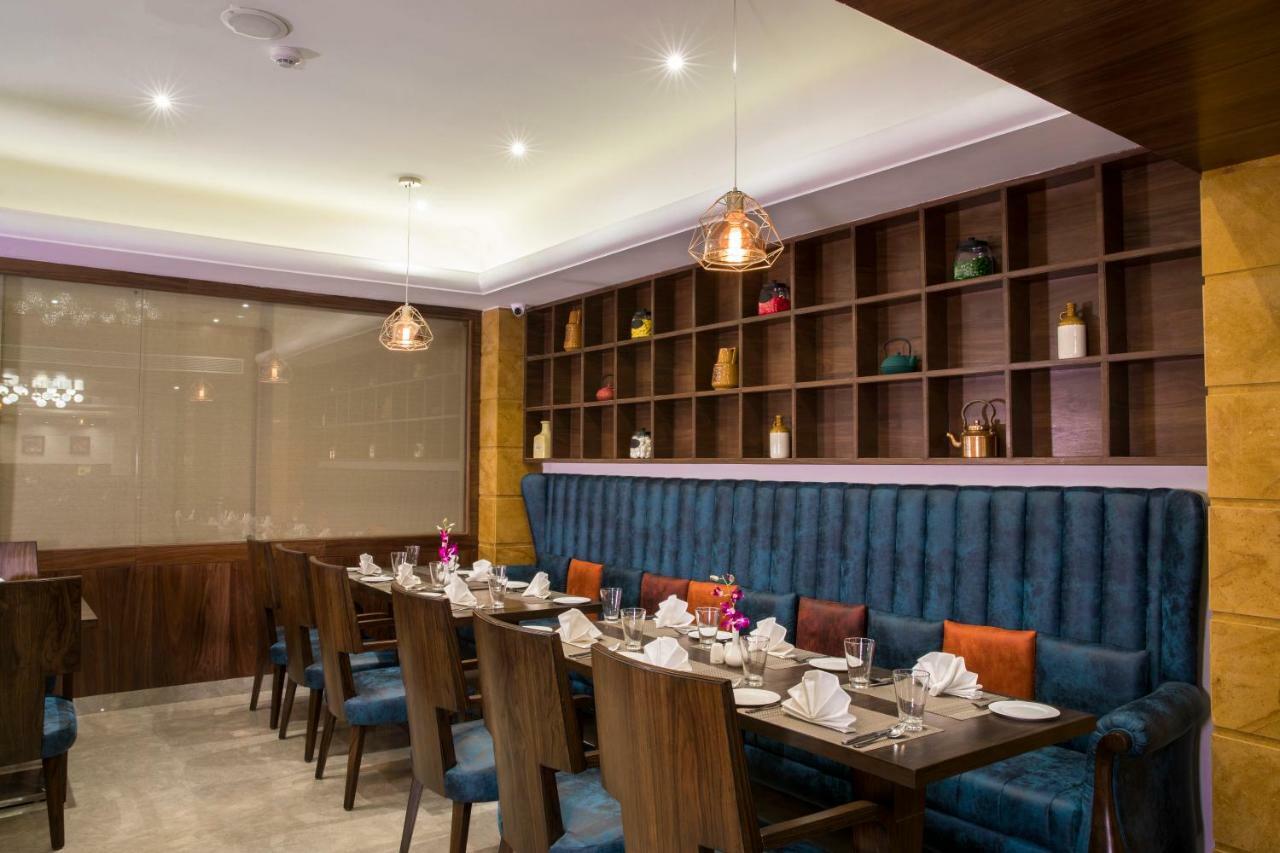 Regenta Central Cassia Zirakpur Chandigarh Buitenkant foto